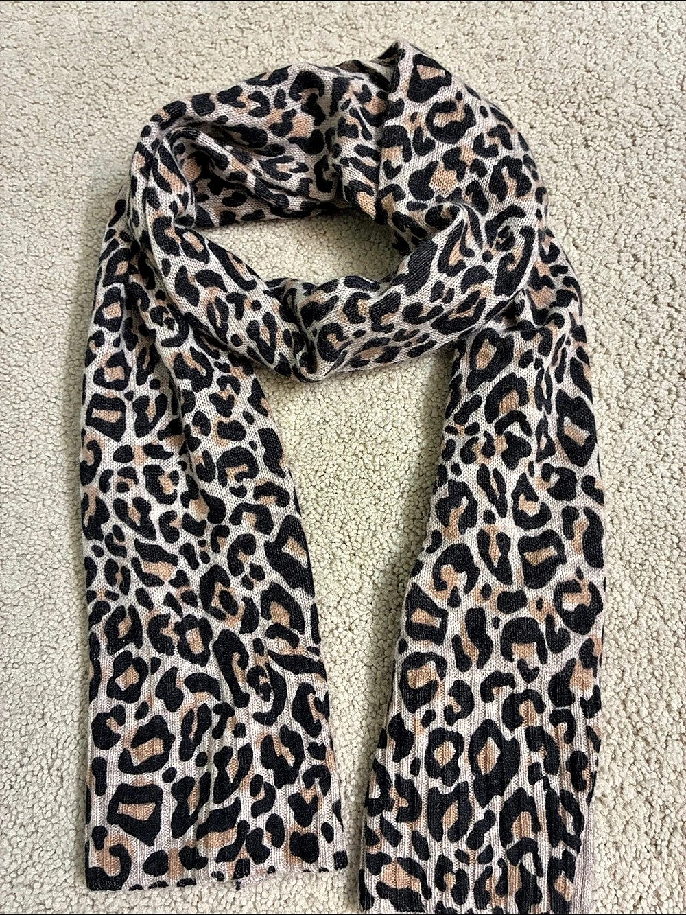 Cashmere Leopard Print Scarf Like New